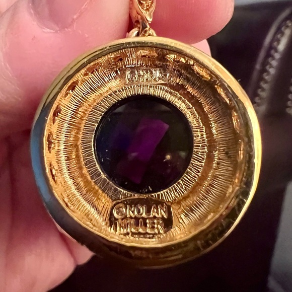 Kenneth Jay Lane Vintage Gold-tone Pendant - Picture 6 of 6